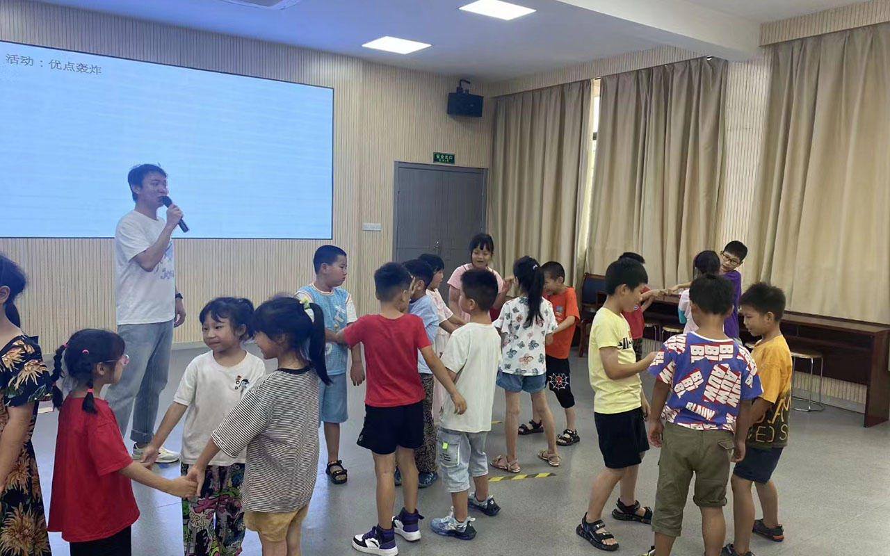 普兰店龙观乡中心学校